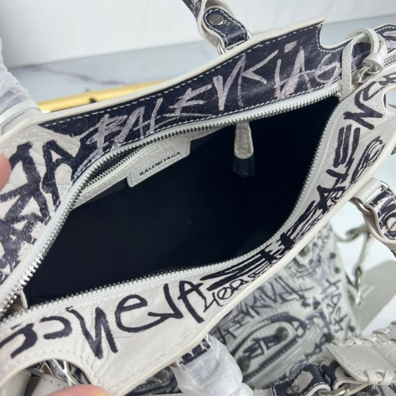 Balenciaga Neo Cagole Heart Mirror Motorcycle Bag Functional 78766