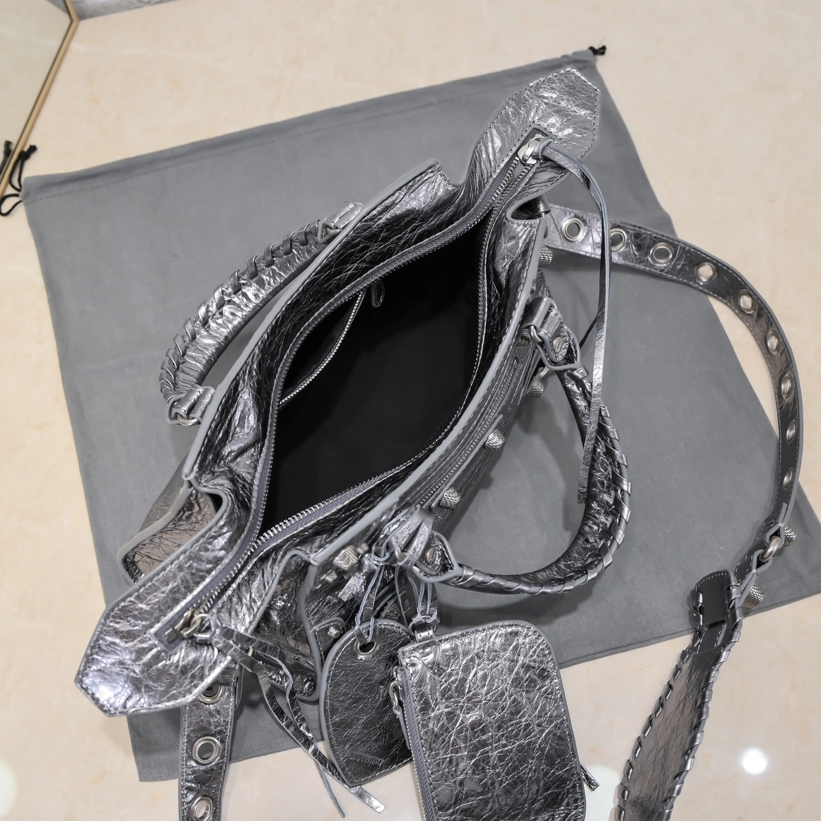 Comfortable Balenciaga Neo Cagole Silver Gray Heart Mirror Bag 60971