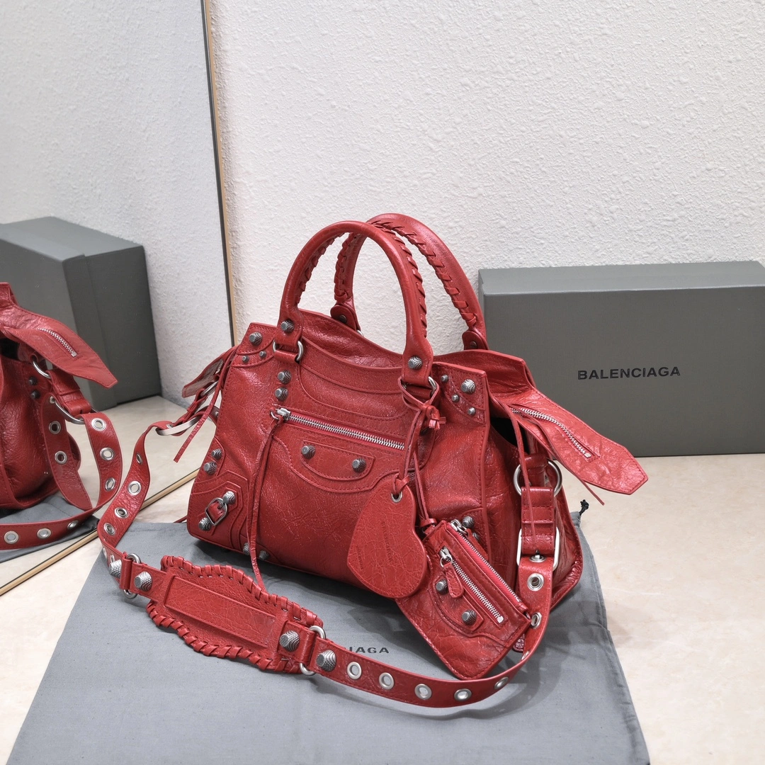 Modern Balenciaga Neo Cagole Vintage Lambskin Trapezoid Bag 60972