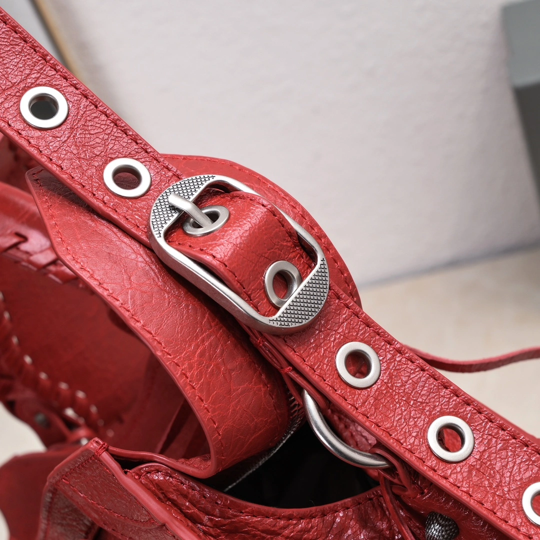 Modern Balenciaga Neo Cagole Vintage Lambskin Trapezoid Bag 60972