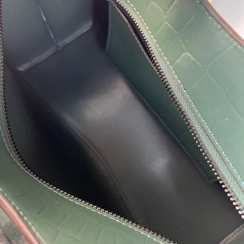 Balenciaga Neo  Motorcycle Bag - Luxury Versatility UrbanChic 78780