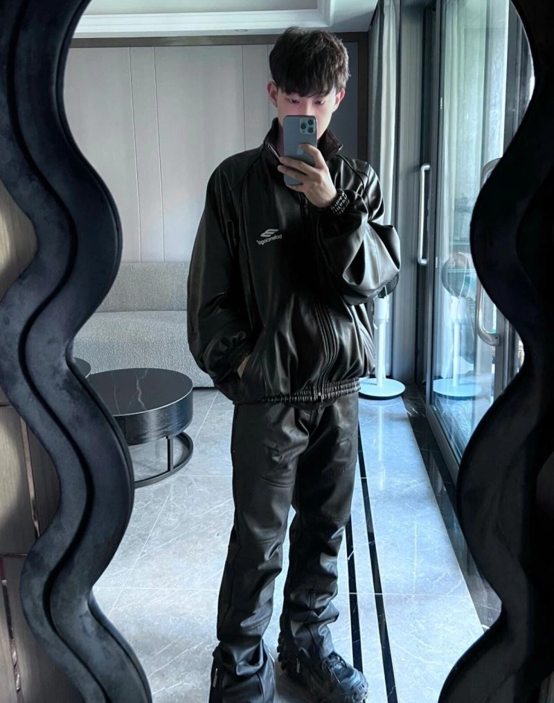 Balenciaga Outwear TechFriendly 98681