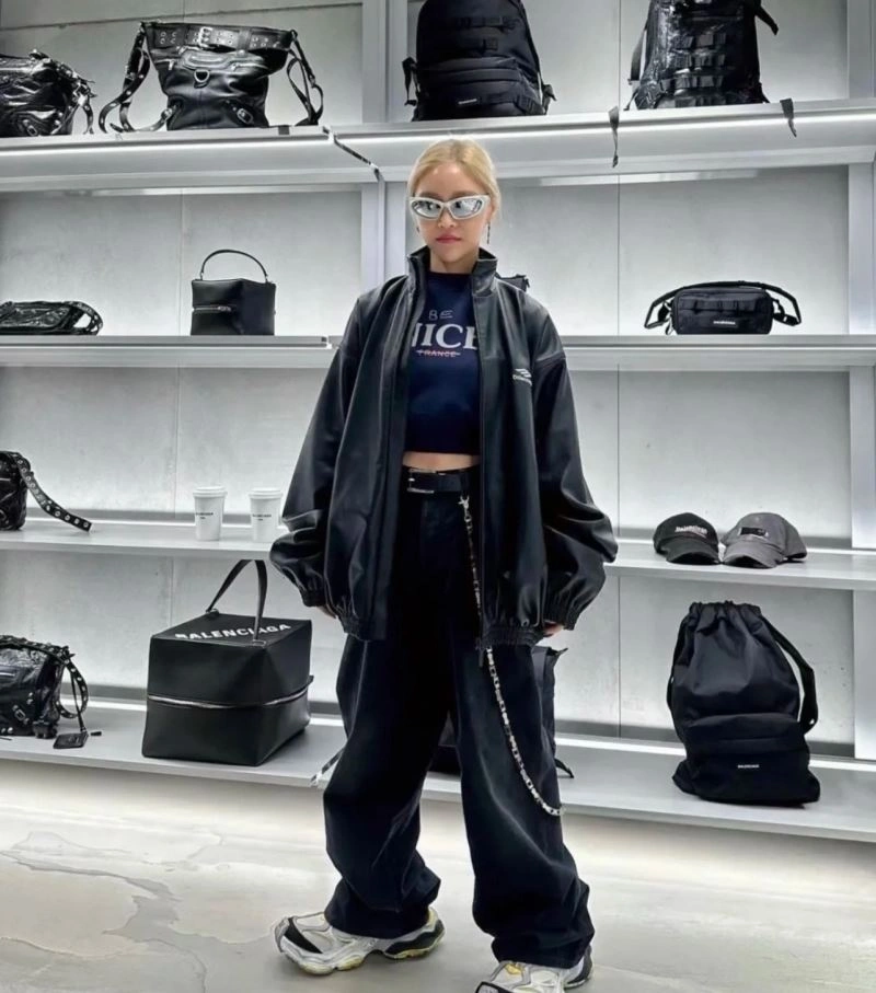 Balenciaga Outwear TechFriendly 98681