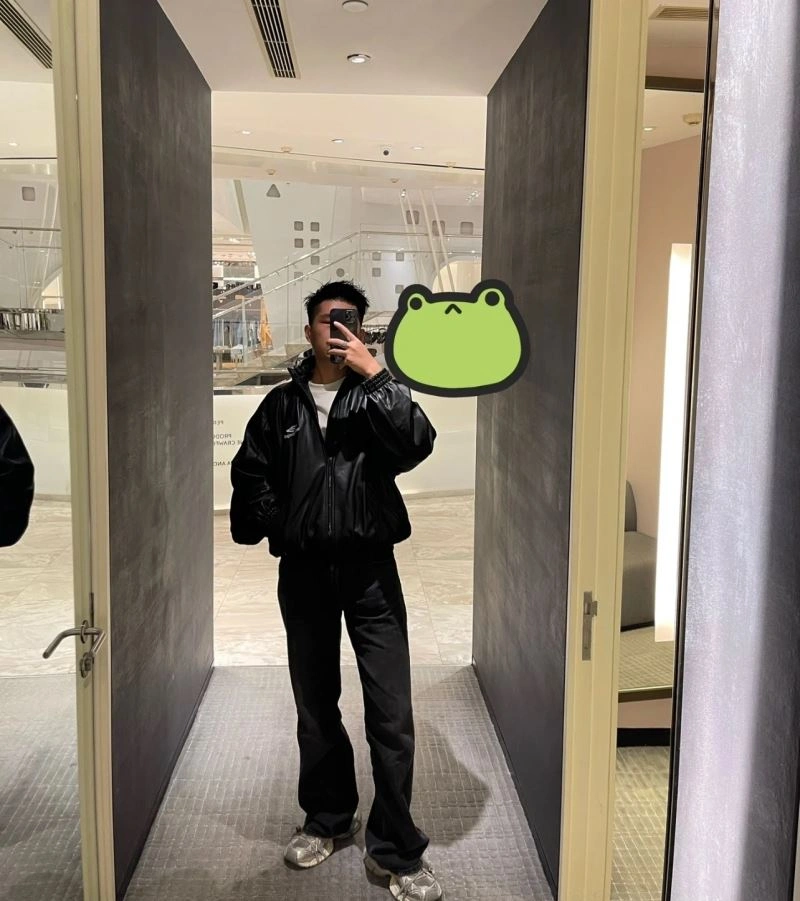 Balenciaga Outwear TechFriendly 98681