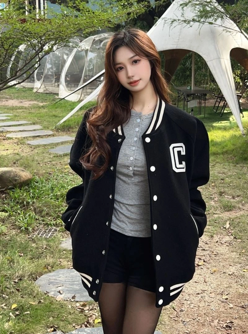 Sporty Balenciaga Outwear 98719