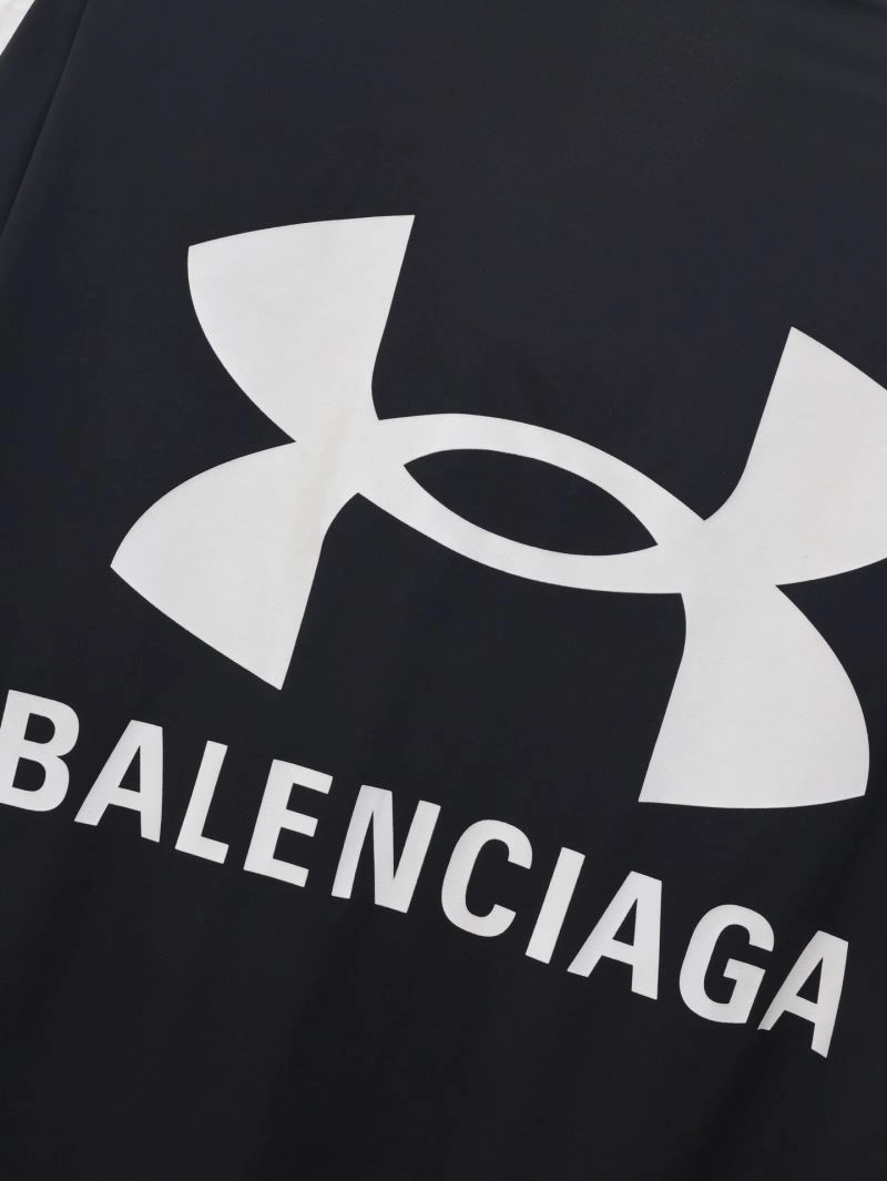 Balenciaga Outwear MultiPurpose 98646