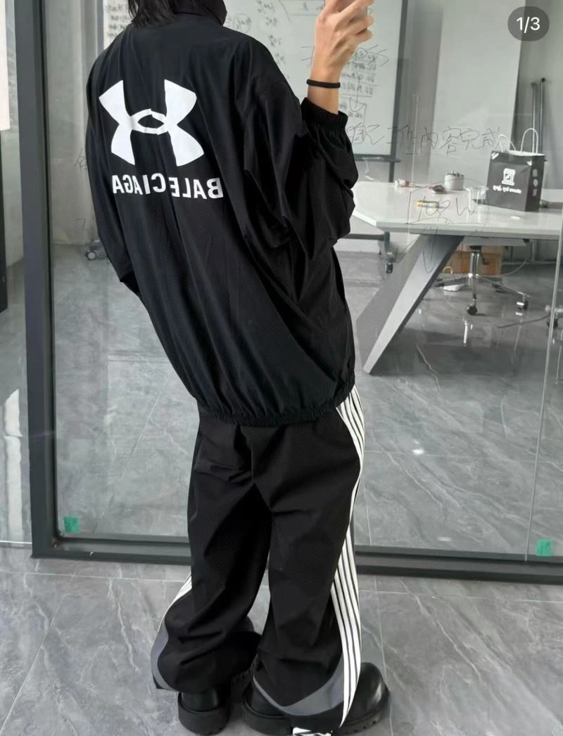 Balenciaga Outwear MultiPurpose 98646