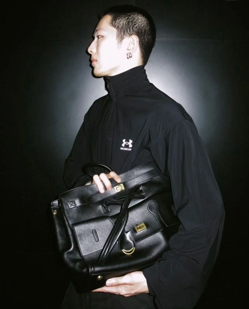 Balenciaga Outwear MultiPurpose 98646