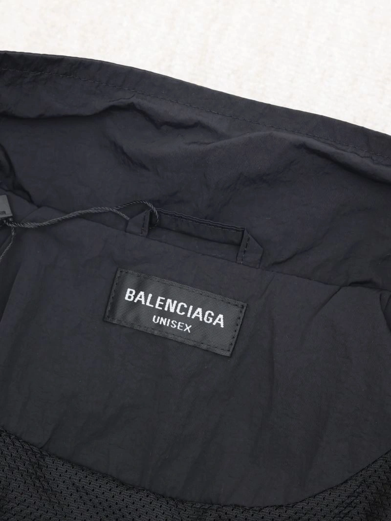 Balenciaga Outwear EyeCatching 98640