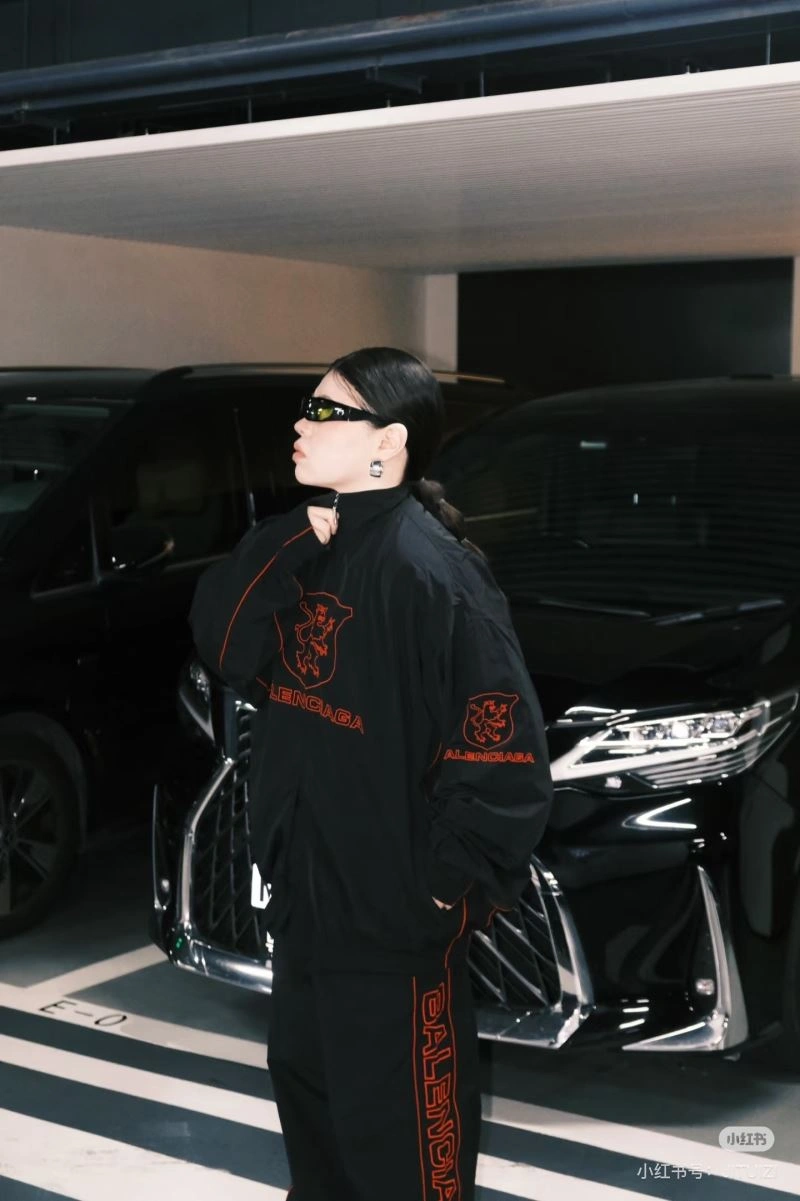 Balenciaga Outwear EyeCatching 98640