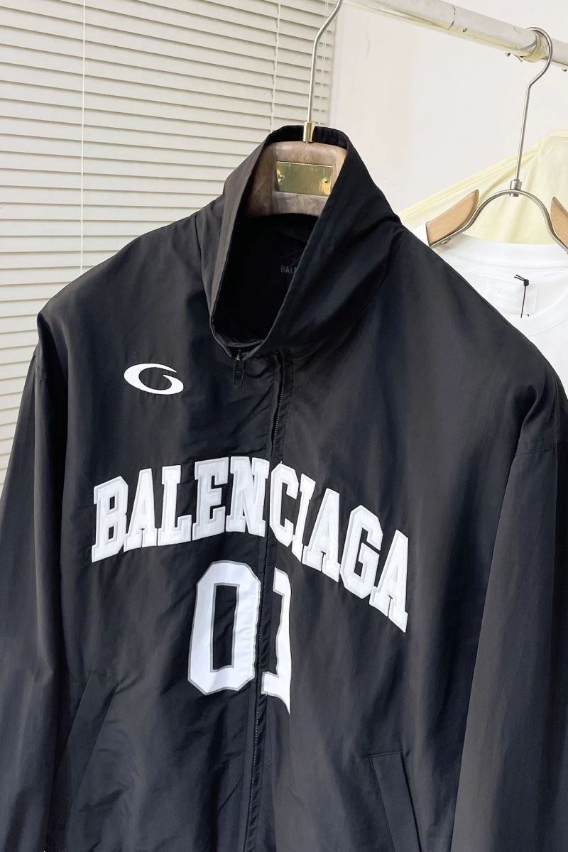 Balenciaga Outwear EyeCatching 98857