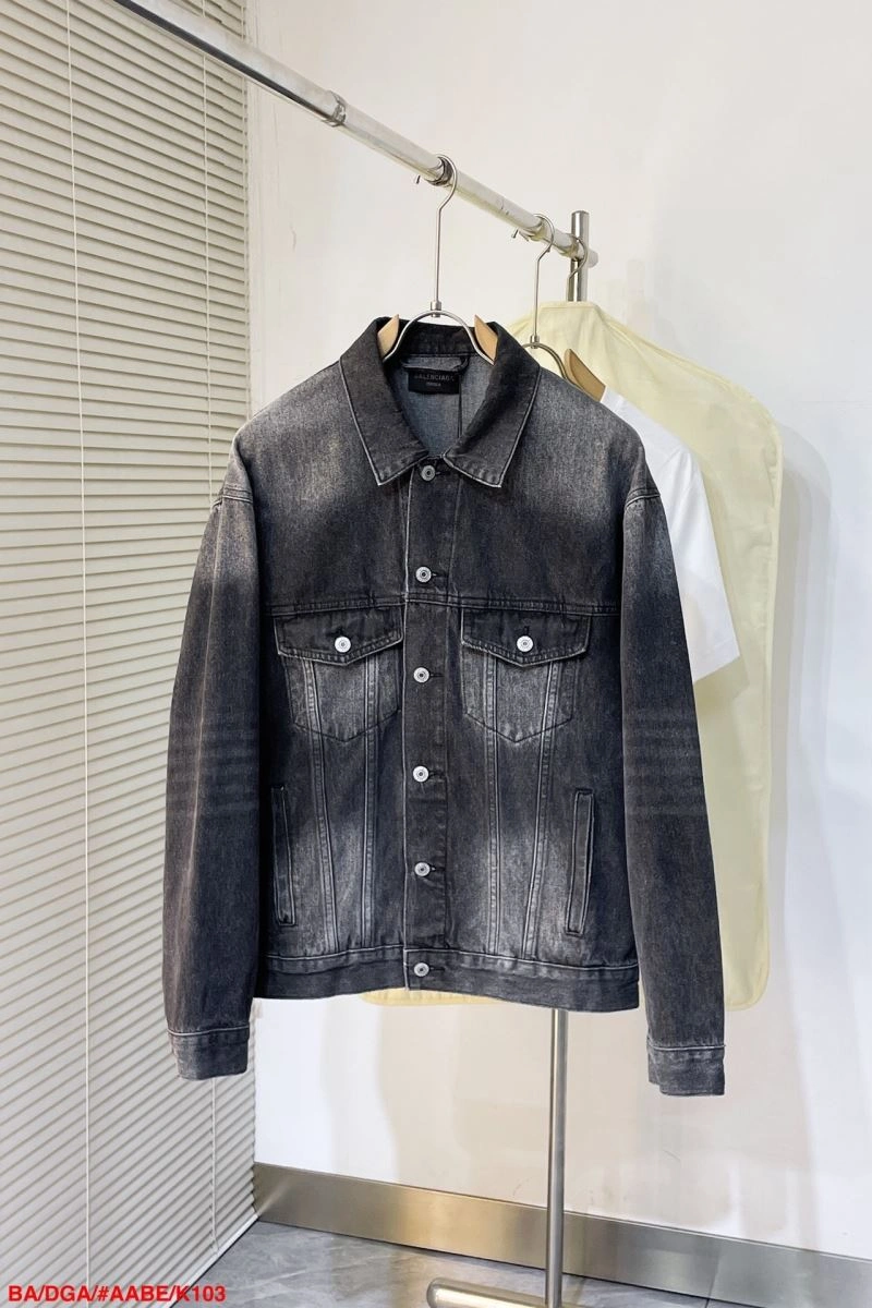 Balenciaga Outwear Sophisticated 98916