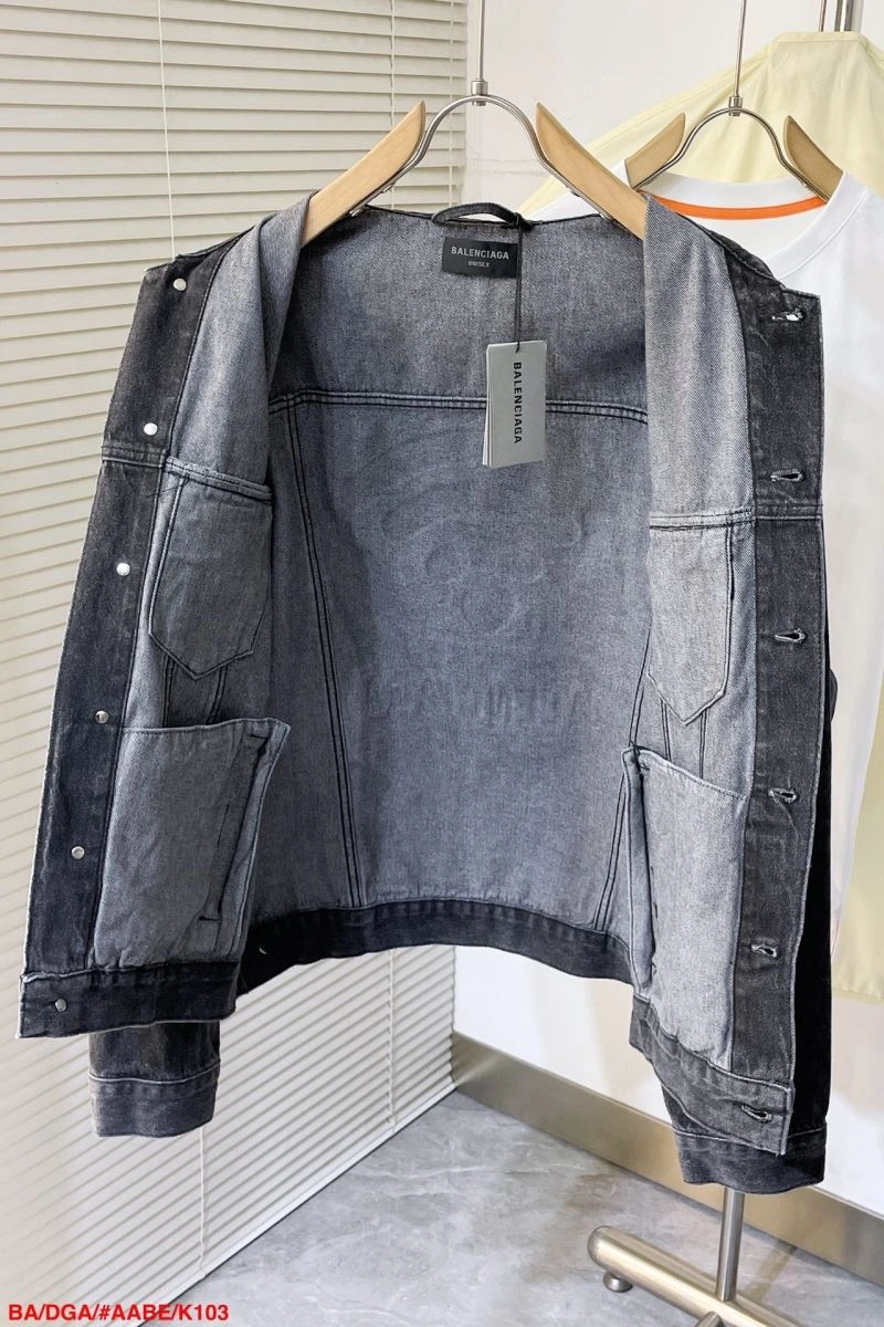 Balenciaga Outwear Sophisticated 98916