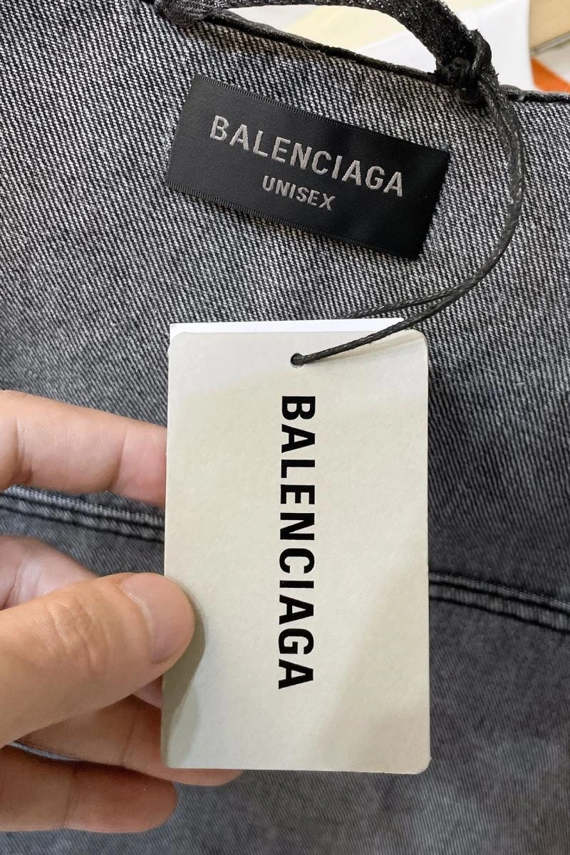 Balenciaga Outwear Sophisticated 98916
