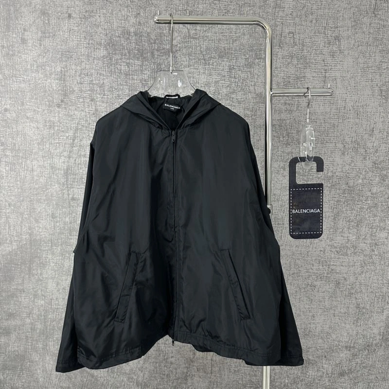 Cozy Balenciaga Outwear 97875