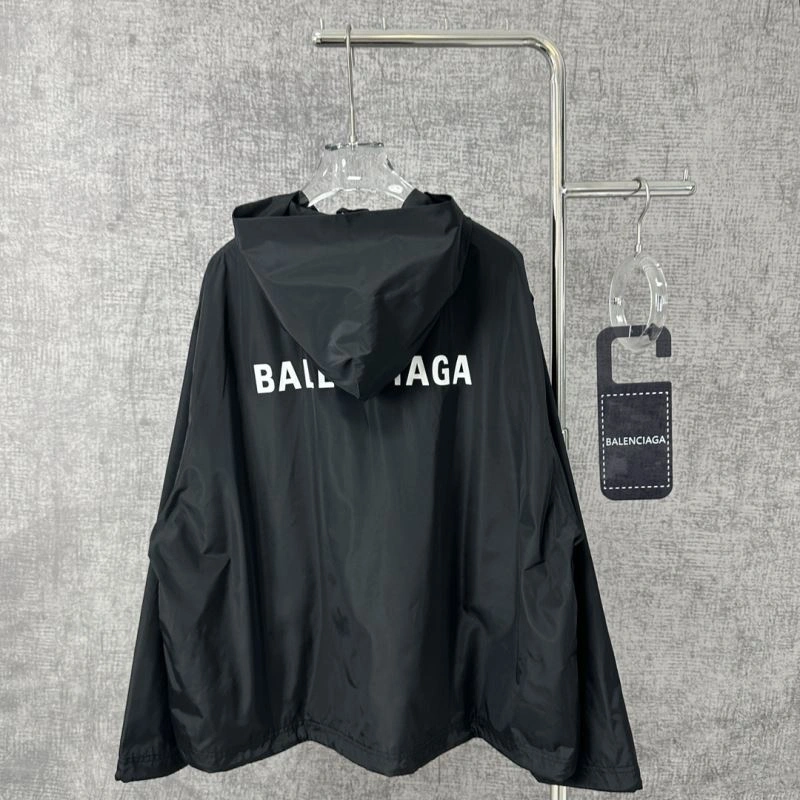 Cozy Balenciaga Outwear 97875