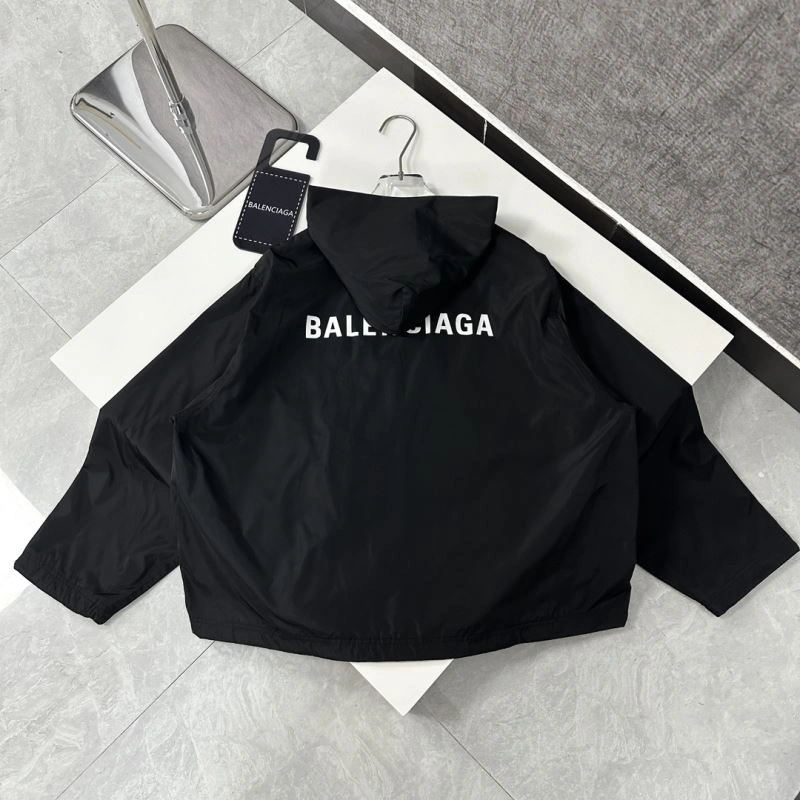 Cozy Balenciaga Outwear 97875