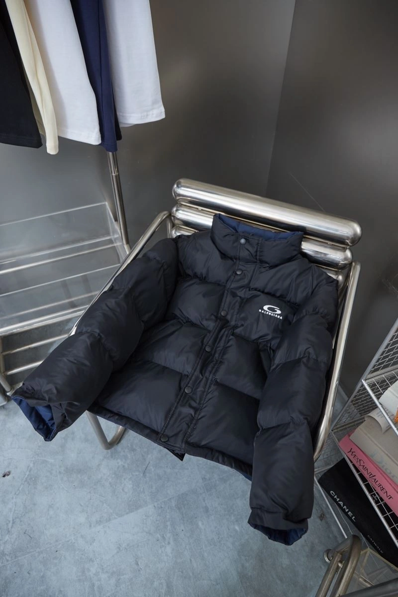 Balenciaga Outwear Timeless 97024