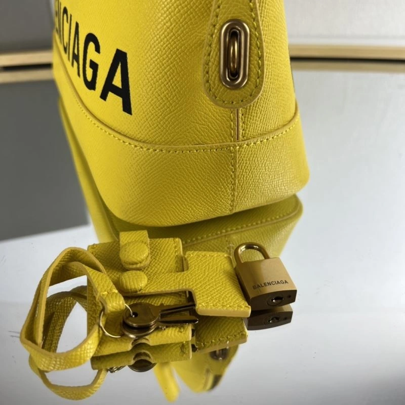 Balenciaga Oversized Letter Shell Bag - Limited Edition S WellDesigned 78297