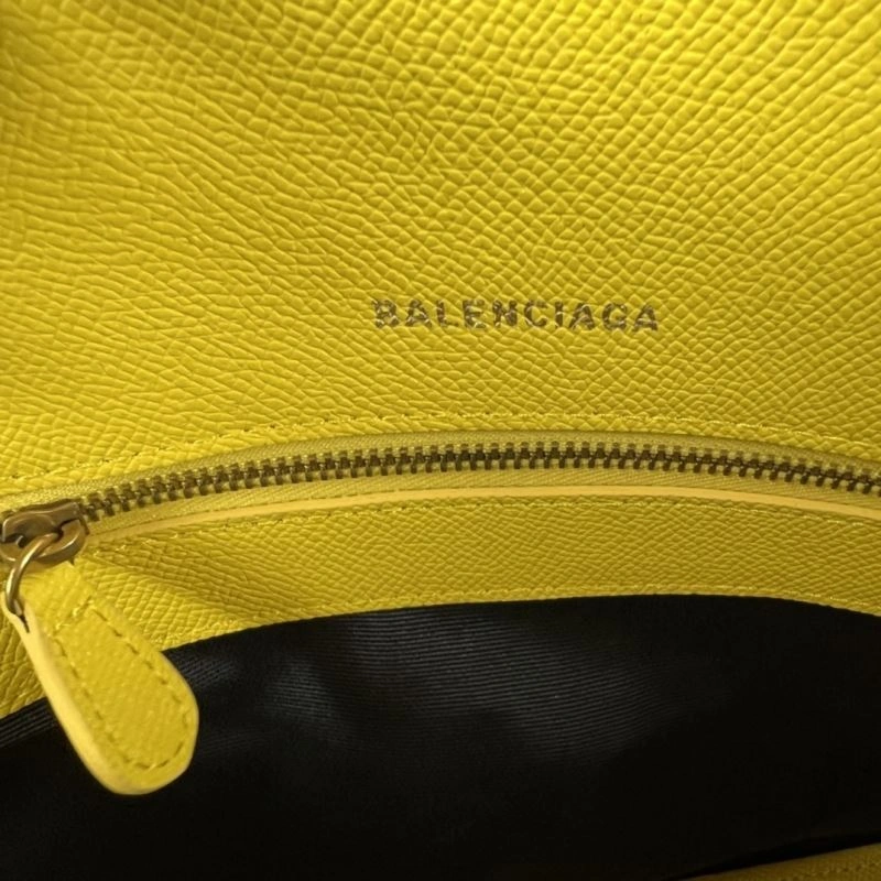 Balenciaga Oversized Letter Shell Bag - Limited Edition S WellDesigned 78297