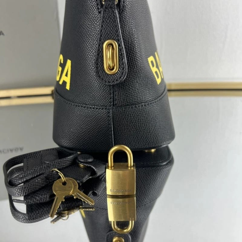 NewStyle Balenciaga Oversized Letter Shell Bag - Limited Edition S 78313