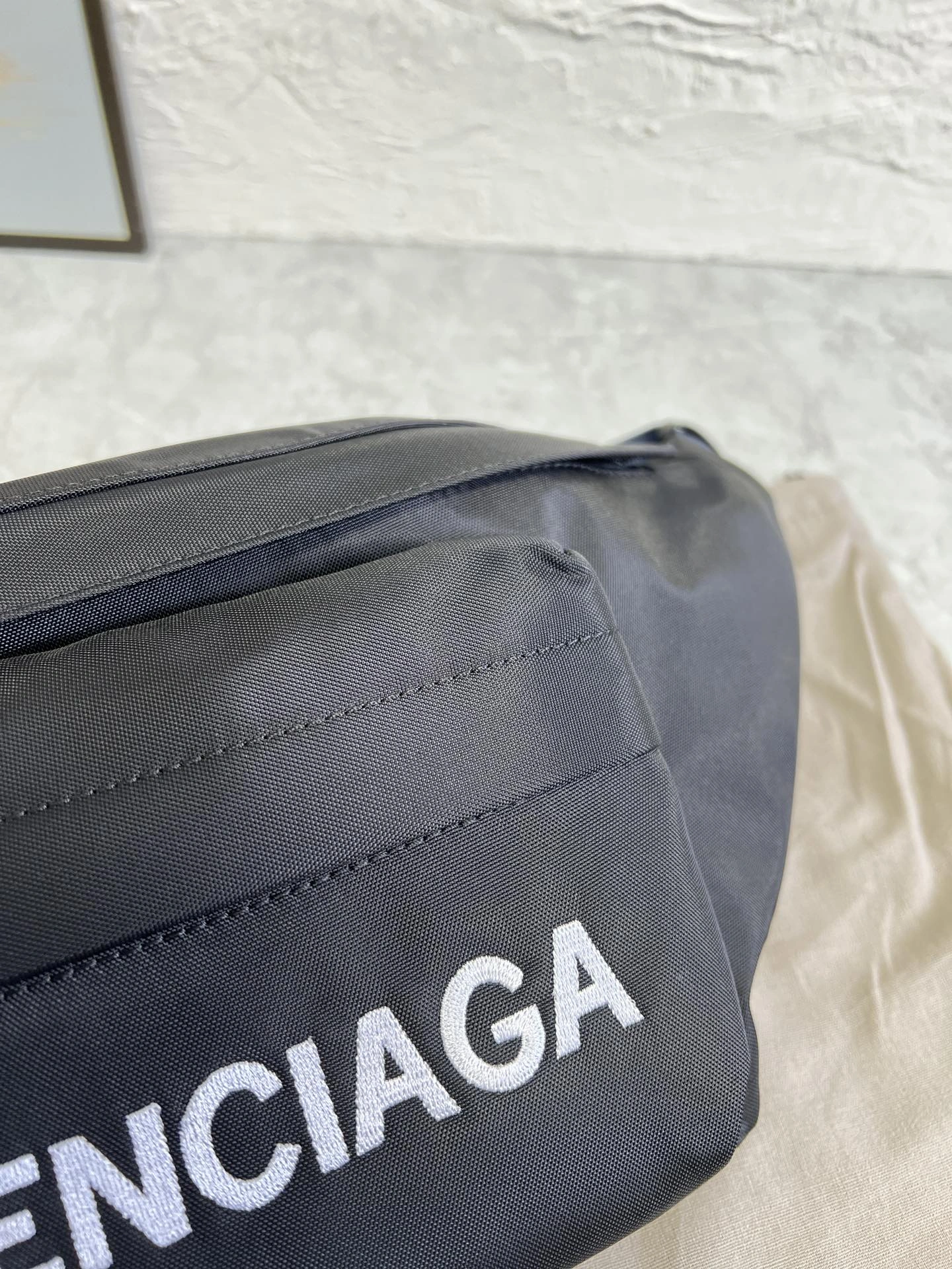 Affordable Balenciaga Paris Explorer Embroidered Waist Bag - Black 60859