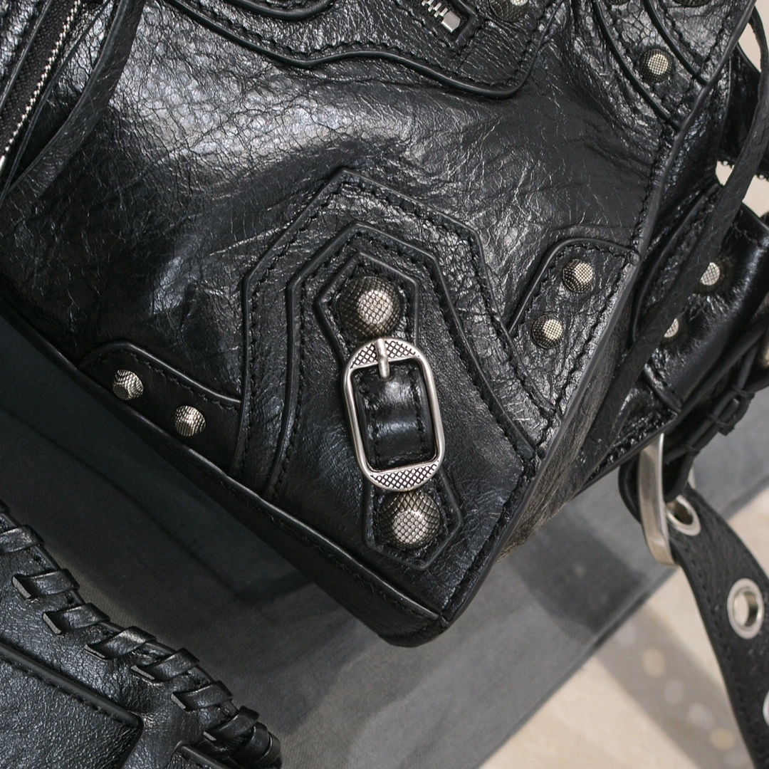 Thermal Balenciaga Paris Neo Cagole Heart Mirror Motorcycle Bag 60973