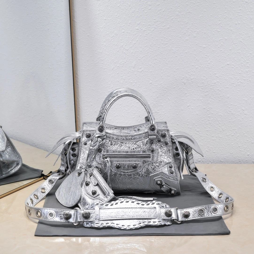 Elegant Balenciaga Paris Neo Cagole Heart Mirror Motorcycle Bag 60981