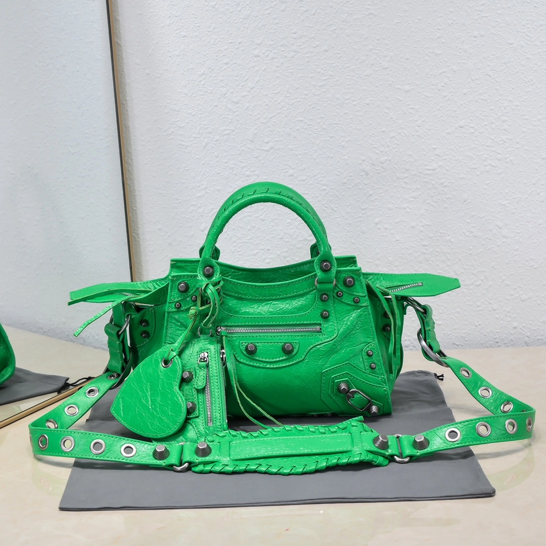 Balenciaga Paris Neo Cagole Heart Mirror Motorcycle Bag HighQuality 60979