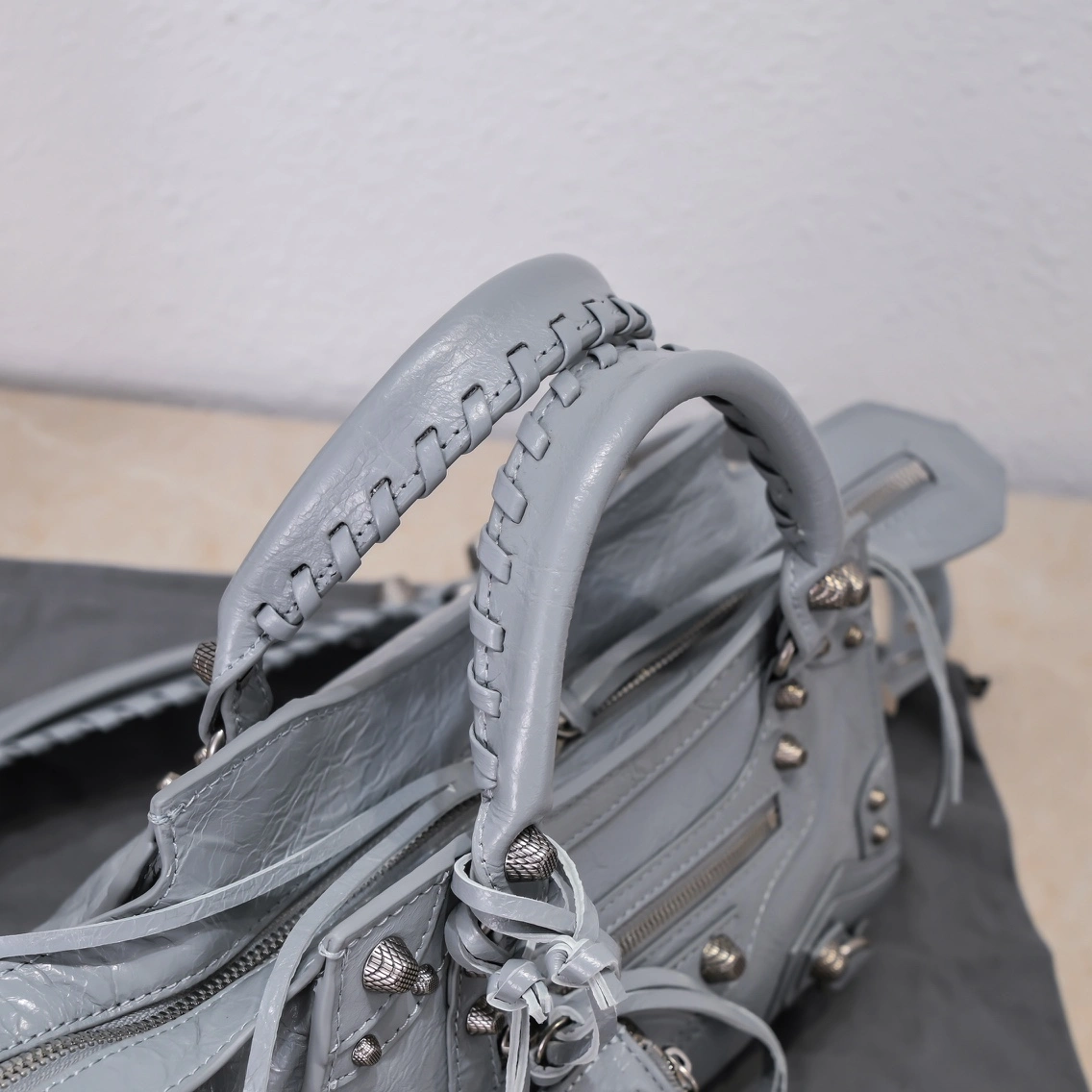 Flexible Balenciaga Paris Neo Cagole Heart Mirror Motorcycle Bag 61015
