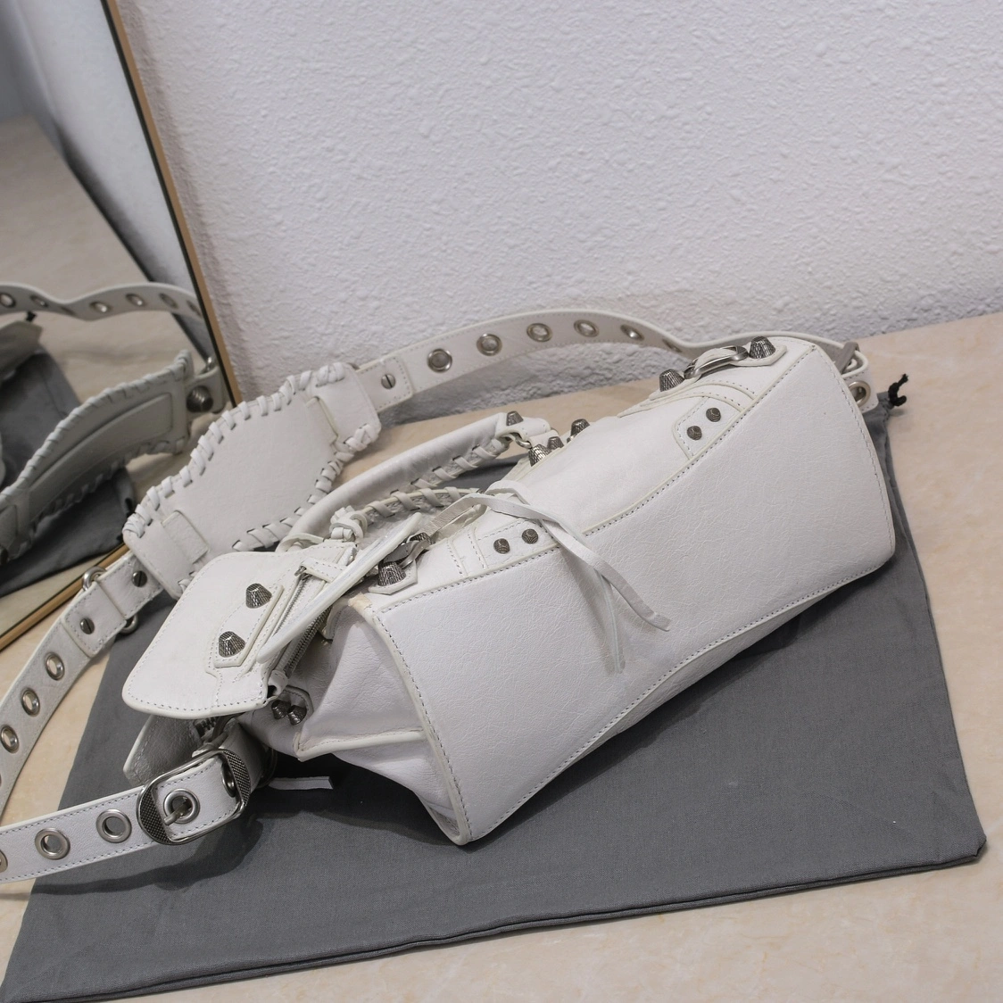 Balenciaga Paris Neo Cagole White Lambskin Motorcycle Bag QuickDry 60980