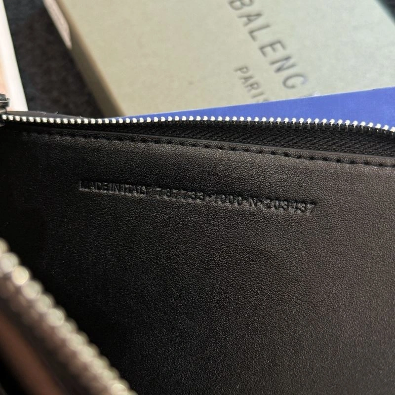 Balenciaga Passport Holders Comfortable 270478