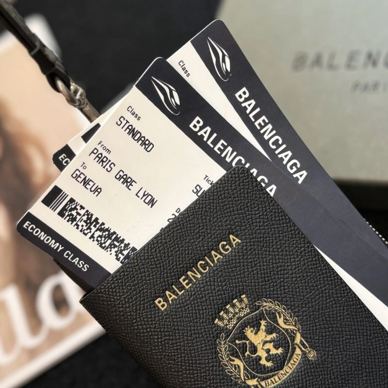 MultiPurpose Balenciaga Passport Holders 270487