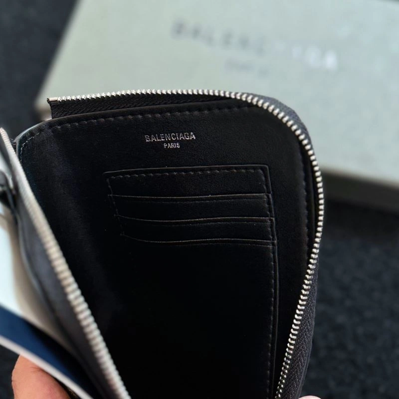 MultiPurpose Balenciaga Passport Holders 270487
