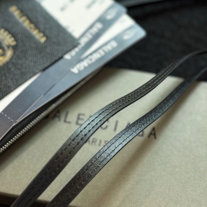 MultiPurpose Balenciaga Passport Holders 270487