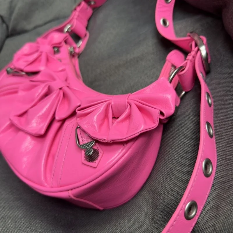 ZipUp Balenciaga Peach Blossom Red Cracked Leather Half-Moon Dumpling Bag 38341