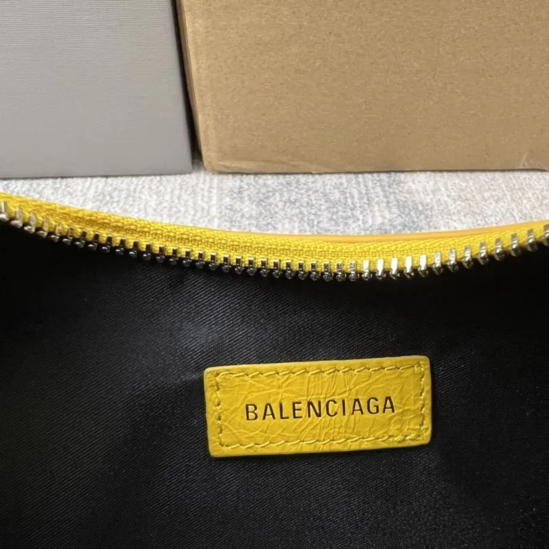 SoftTouch Balenciaga Retro   Le Cagole Half Moon Dumpling Bag 38344