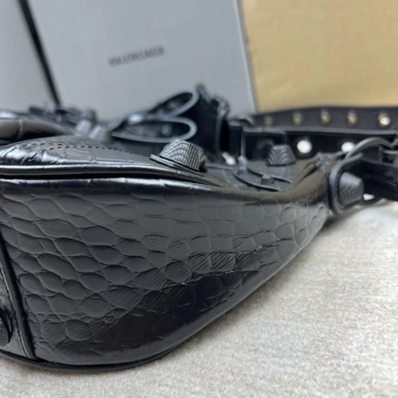 Balenciaga Retro  Crocodile Leather Half-Moon Dumpling Bag FreshLook 38352