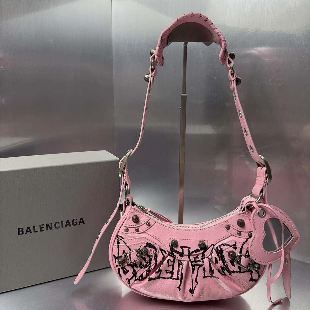 Balenciaga Retro  Le Cagole Half Moon Graffiti Dumpling Bag Effortless 72572