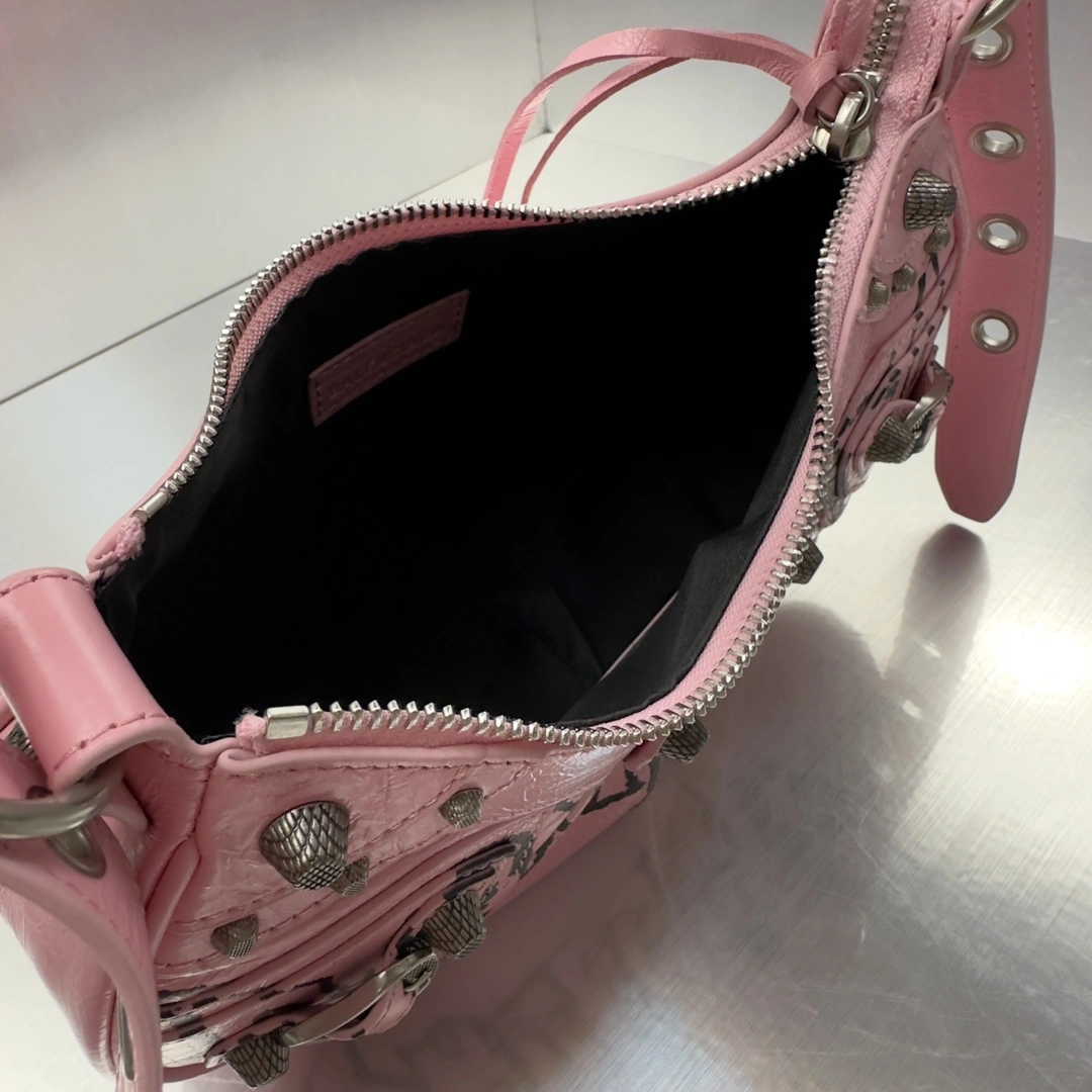 Balenciaga Retro  Le Cagole Half Moon Graffiti Dumpling Bag Effortless 72572