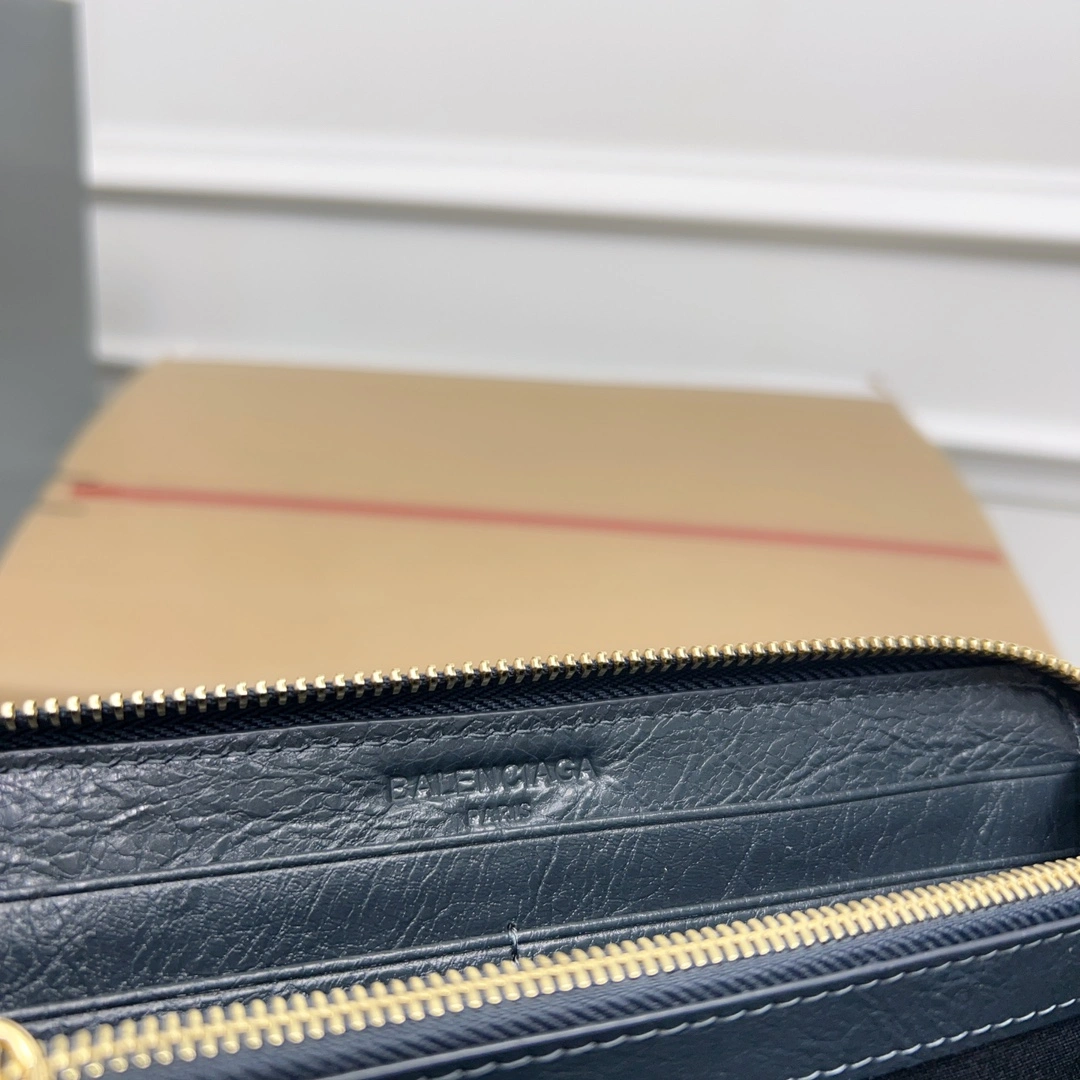 Balenciaga Retro Gray Sheepskin Motorcycle Wallet with Heart Zipper Refined 60889