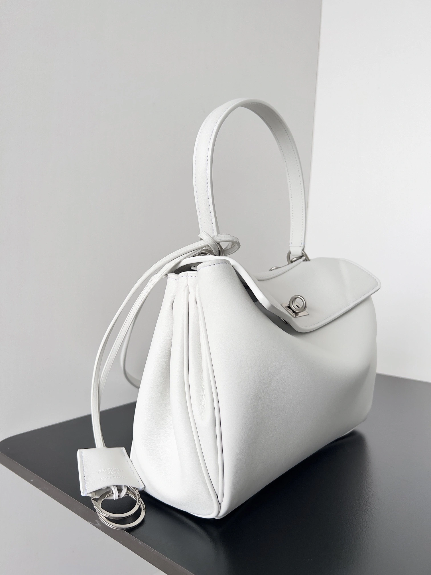 EyeCatching Balenciaga Rodeo Drive Luxe Oversized  Bag - Silver Edition 64686