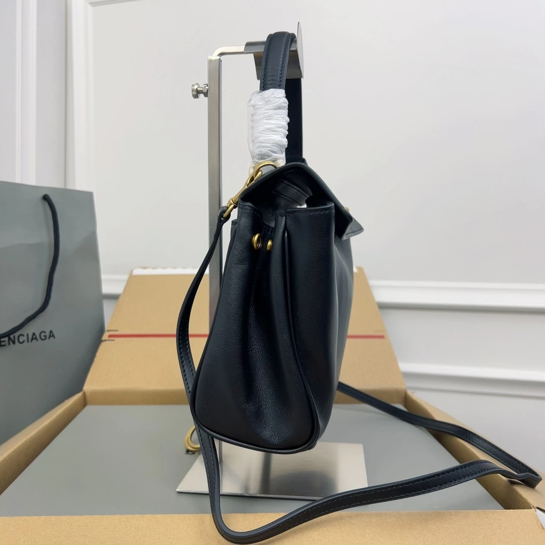 Balenciaga Rodeo Drive Oversized Luxe  Bag UrbanStyle 60914