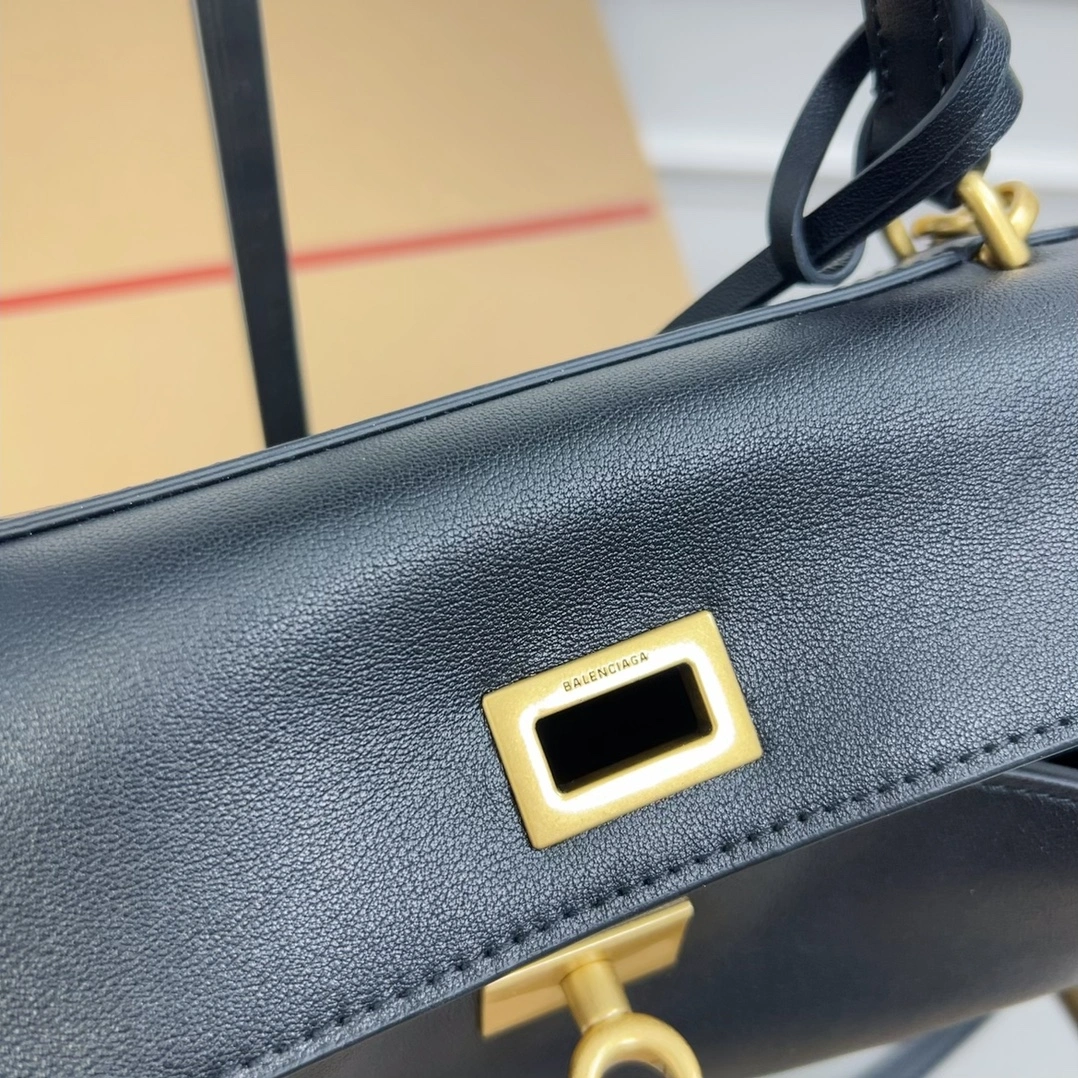 Balenciaga Rodeo Drive Oversized Luxe  Bag UrbanStyle 60914