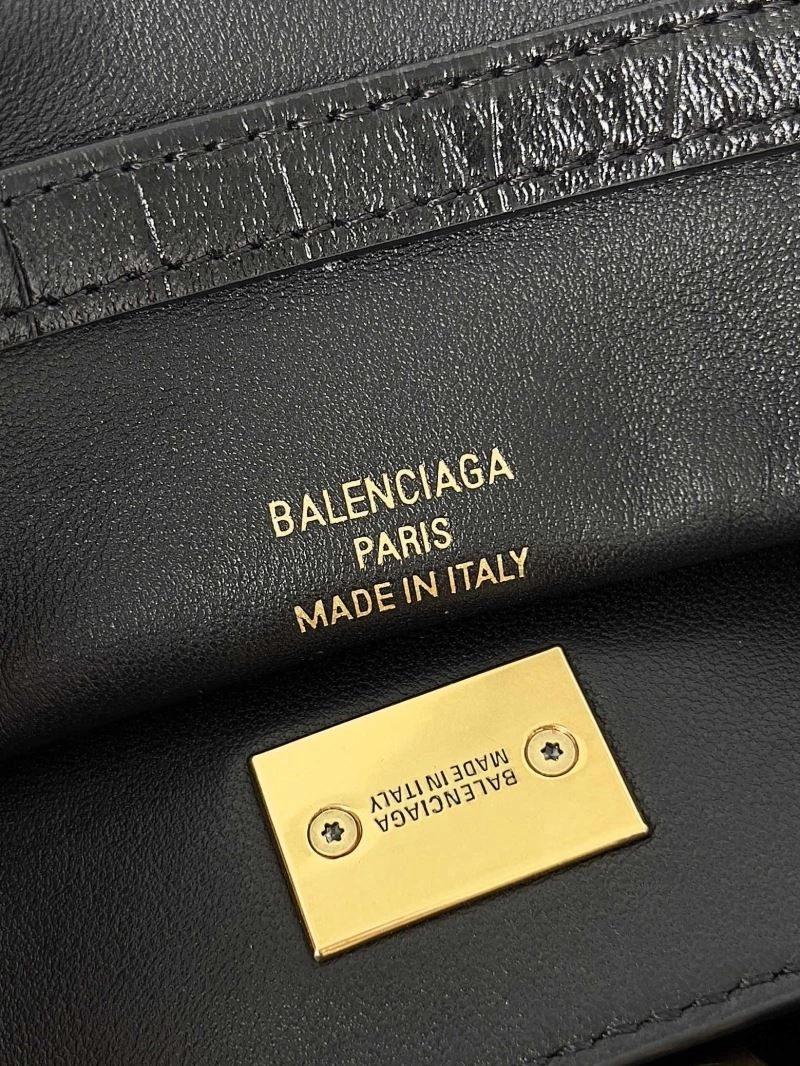 Balenciaga Rodeo Drive  Oversized Luxury Bag Tailored 69949