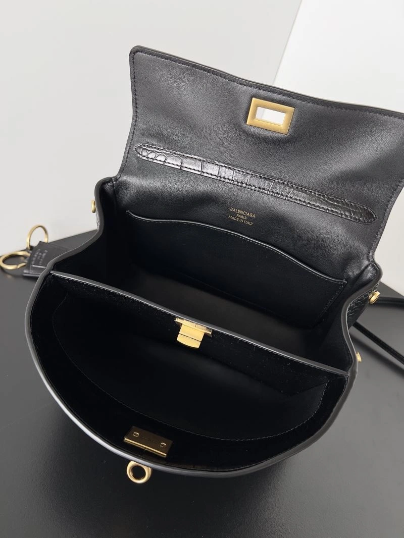 Balenciaga Rodeo Drive  Oversized Luxury Bag Tailored 69949