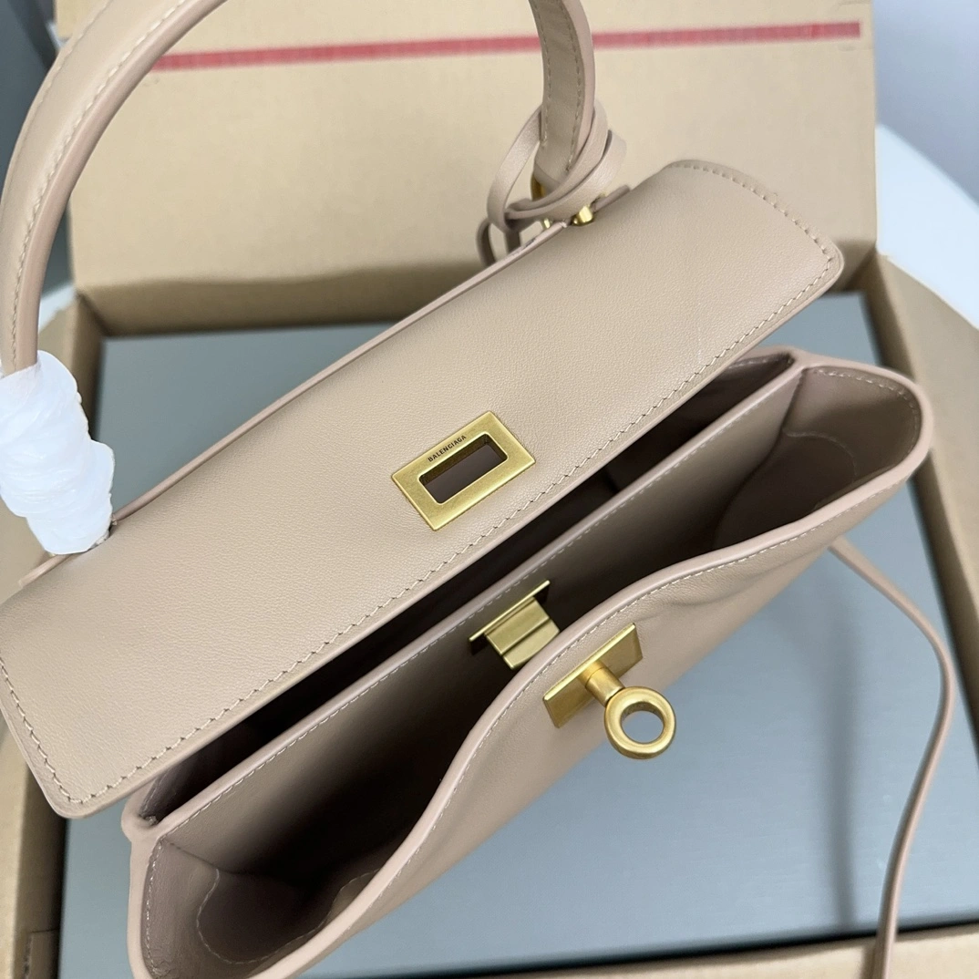 Balenciaga Rodeo Drive  Oversized Luxury Bag SunProtective 60909