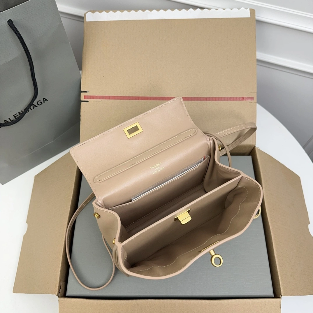Balenciaga Rodeo Drive  Oversized Luxury Bag SunProtective 60909