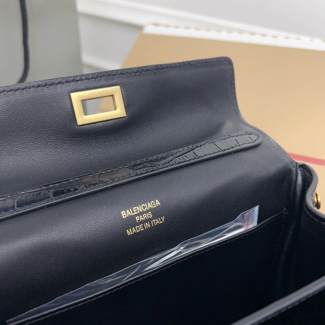 Attractive Balenciaga Rodeo Drive  Oversized Luxury Bag 60904
