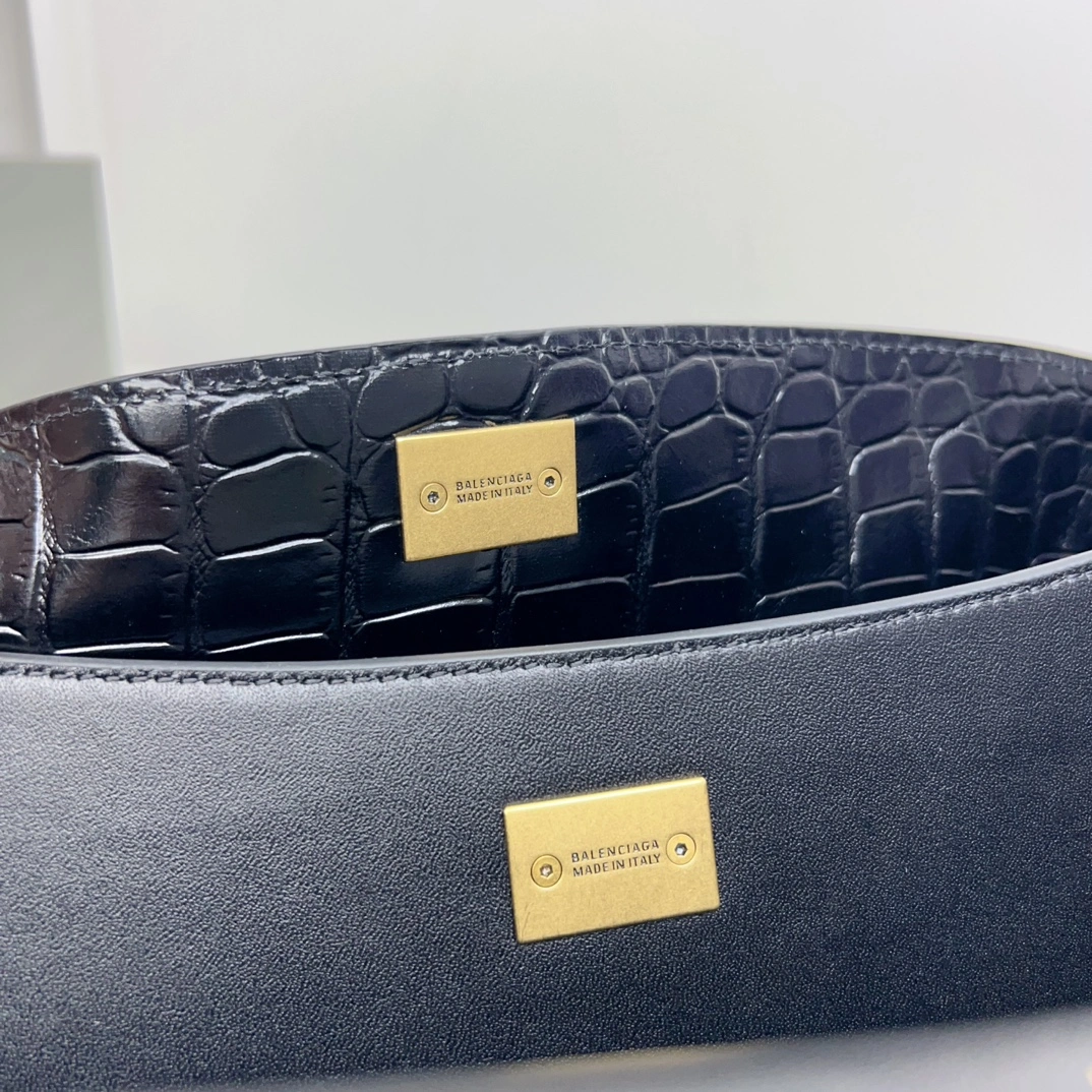 Durable Balenciaga Rodeo Luxe Leather Tote -  Style 60961